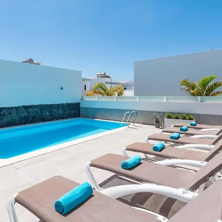 Villa Casa Ryannah By